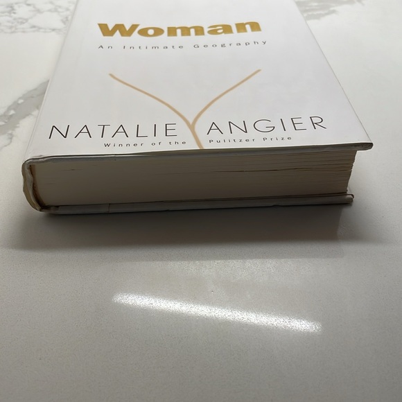 Hardcover Book Woman an Intimate Geography author Natalie Angier - Picture 8 of 9
